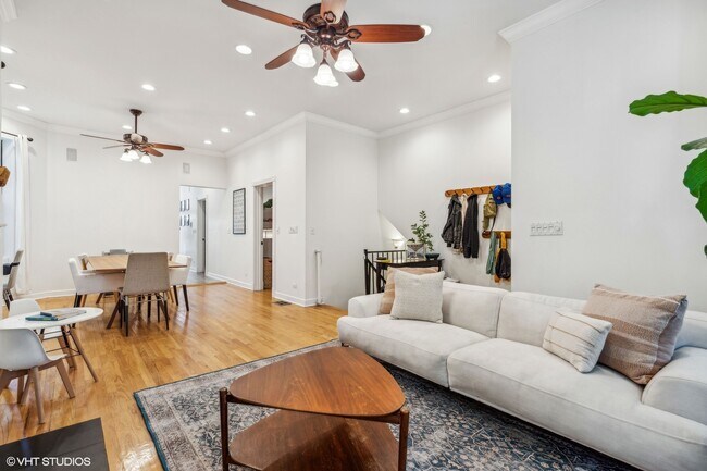 Foto del edificio - 3742 N Janssen Ave