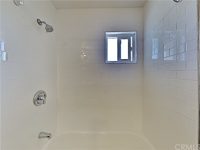 Foto del edificio - 1656 Newhall St