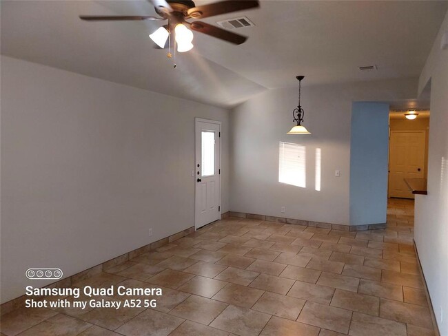 Foto del edificio - 2505 Oak Ln