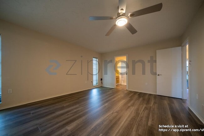 Building Photo - 468 Laurencin Dr