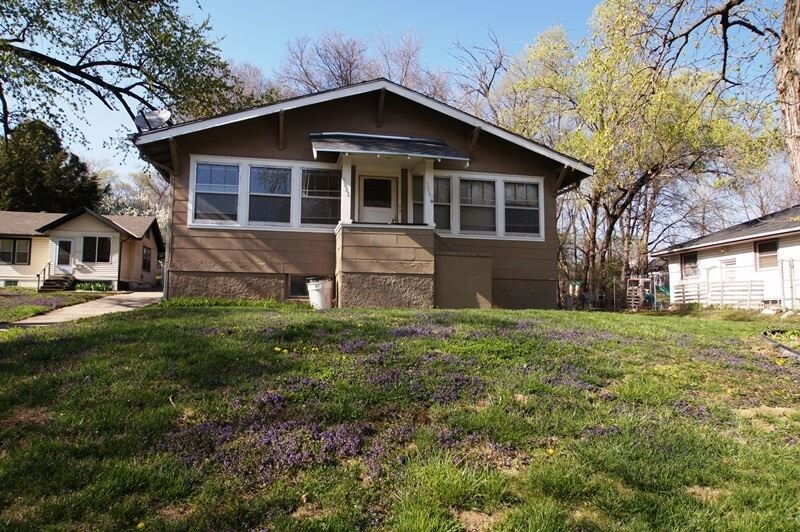 Primary Photo - 3046 Ernst St