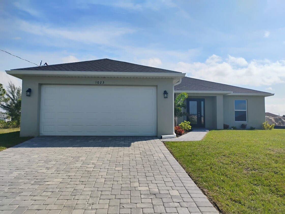 Photo - 1023 NW 23rd Ave (Cape Coral, FL)