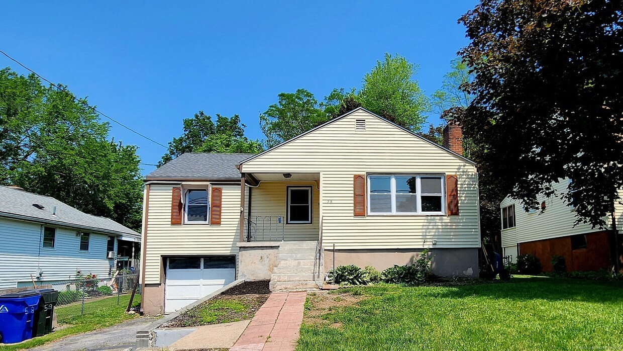 Primary Photo - 58 Jackson Ave