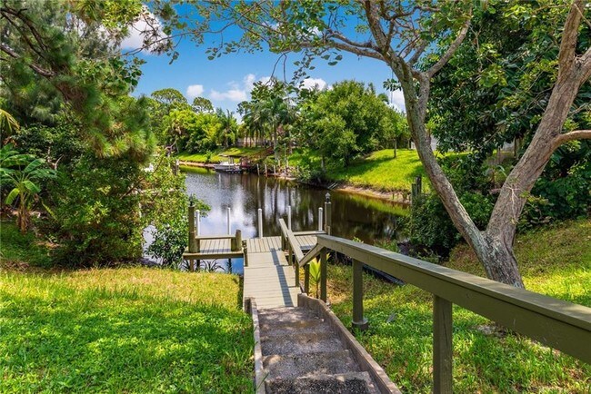 Foto del edificio - 2283 SW Murphy Rd