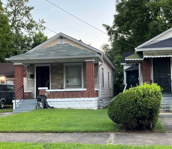 Primary Photo - 2645 Grand Ave