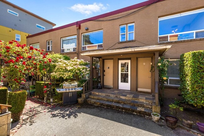 Photo - 120 14th Avenue #12 Apartment