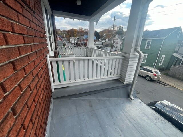 Building Photo - 417 13th St