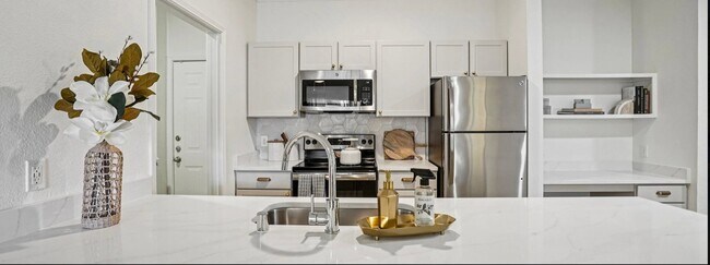 Foto del edificio - 2300 Kathryn Ln