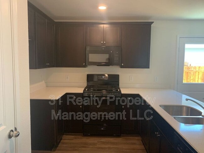 Foto del edificio - 4323 Johnstown Ln.