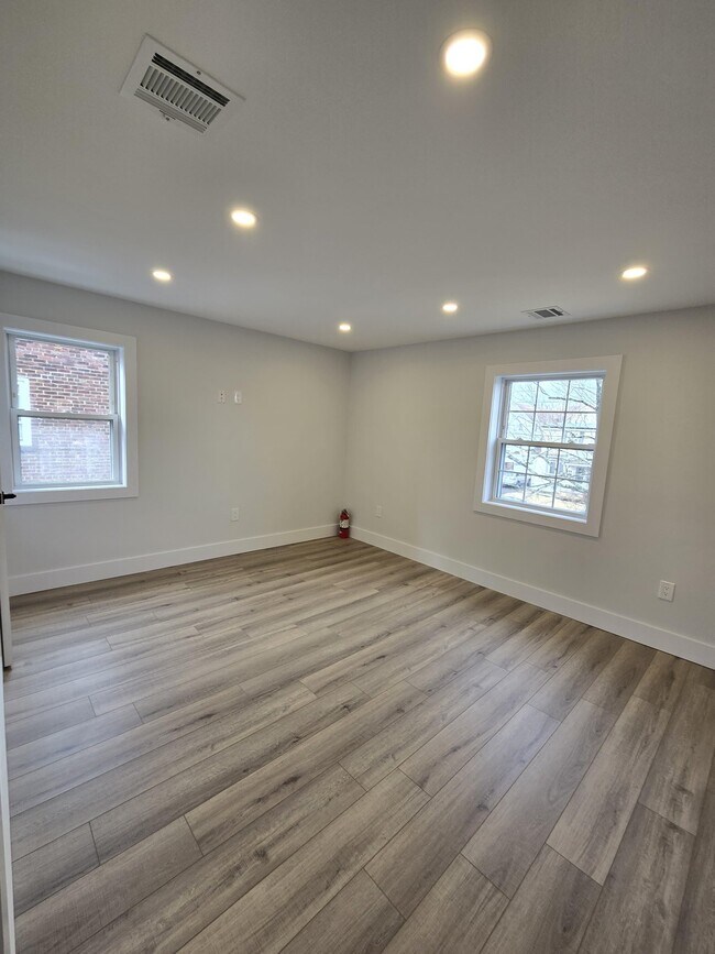 Foto del edificio - 613 Willow Ave