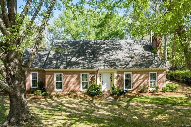 Foto del edificio - 2925 Fernway Dr