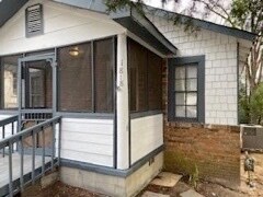 Building Photo - 1818 6 Ct