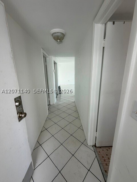 Foto del edificio - 2001 Bay Dr E