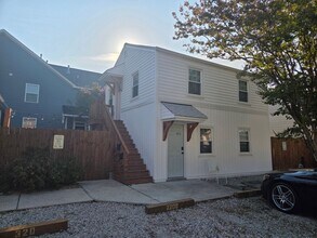 Building Photo - 2209 Arctic Ave