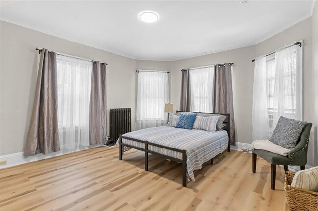 Building Photo - 1413 Broad St