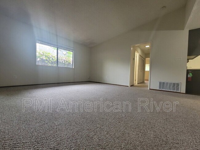 Building Photo - 3030 Olive Glen Ct