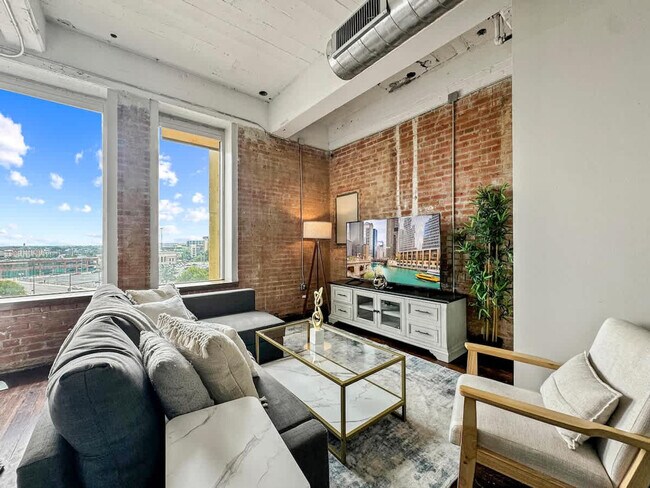 Foto del edificio - 555 Evergreen St