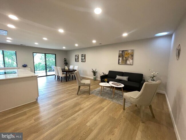 Foto del edificio - 11307 Gatesborough Ln