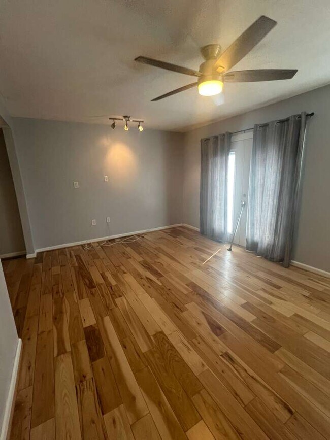 Foto del edificio - Lake Grove