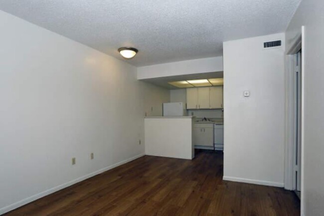 Foto del edificio - 1 bedroom in Austin TX 78704