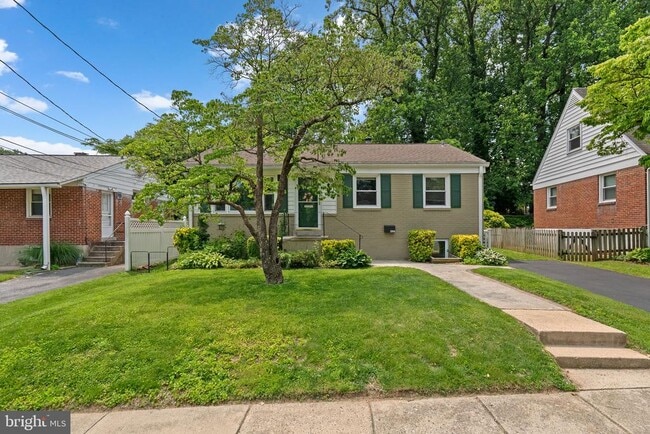 Building Photo - 3904 Lantern Dr