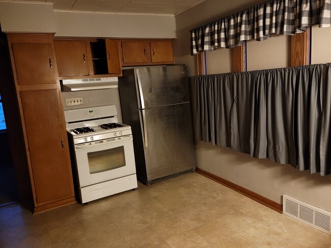 Foto del edificio - 2064 S 71st St