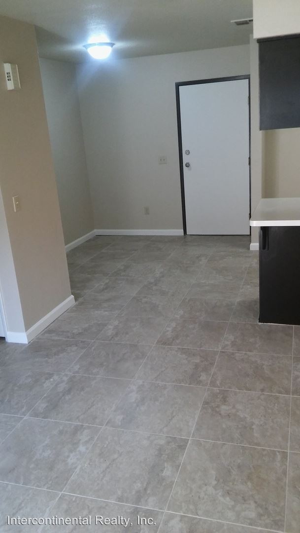 Foto del edificio - 8609 Lyn River Ct