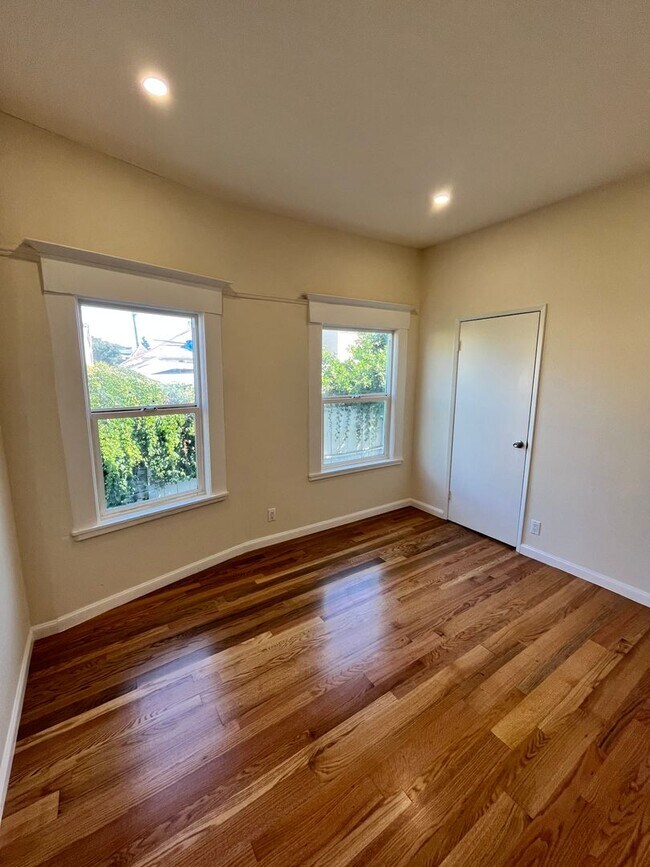 Foto del edificio - 1025-1027 E 17th Street