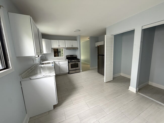 Building Photo - 1191 Hialeah Ln