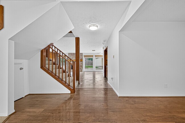 Foto del edificio - 21422 Park Willow Dr