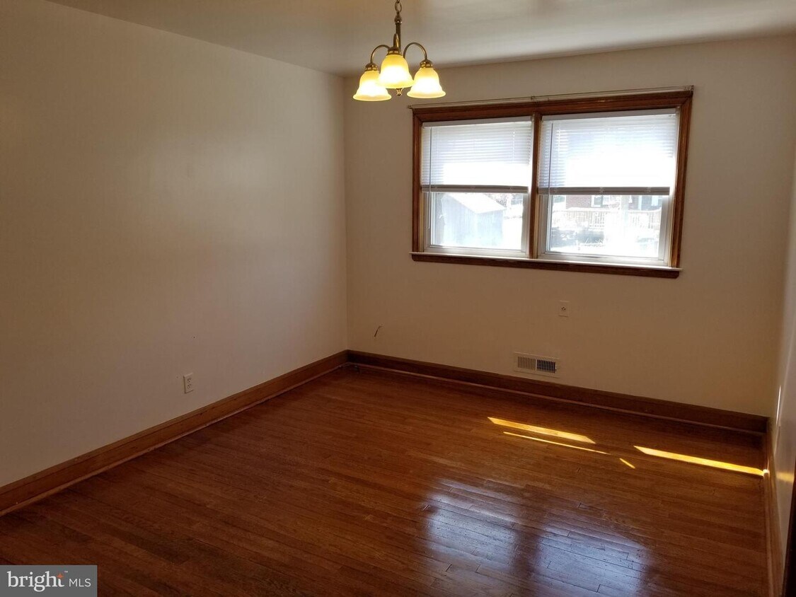 Foto principal - 1673 Burnwood Rd