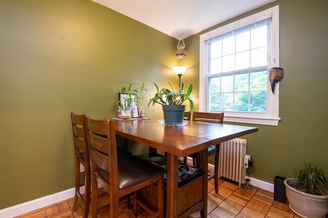 Building Photo - 3310 27th St NW