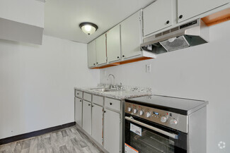 Building Photo - 800 N Fulton Ave