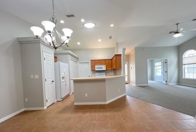 Foto del edificio - **MOVE-IN SPECIAL 2 WEEKS FREE IN SEPTEMBER***Beautiful 3 BD 2 BATH Home in Gated Community