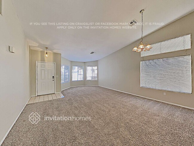 Foto del edificio - 3836 Iverson Ln
