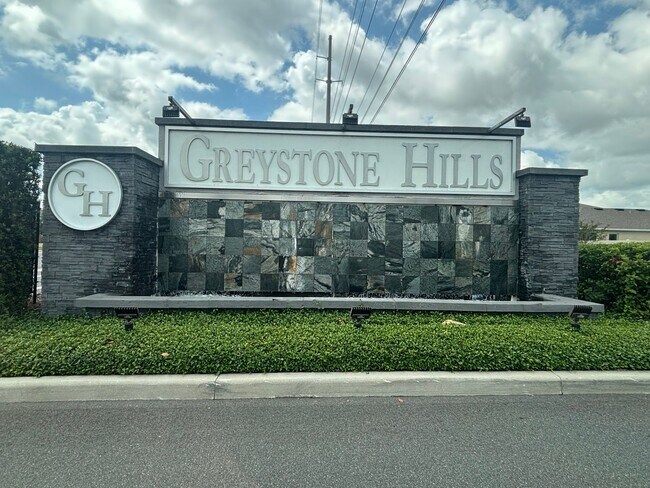 Building Photo - Greystone Hills - 3/2/2 ***Won't Last***