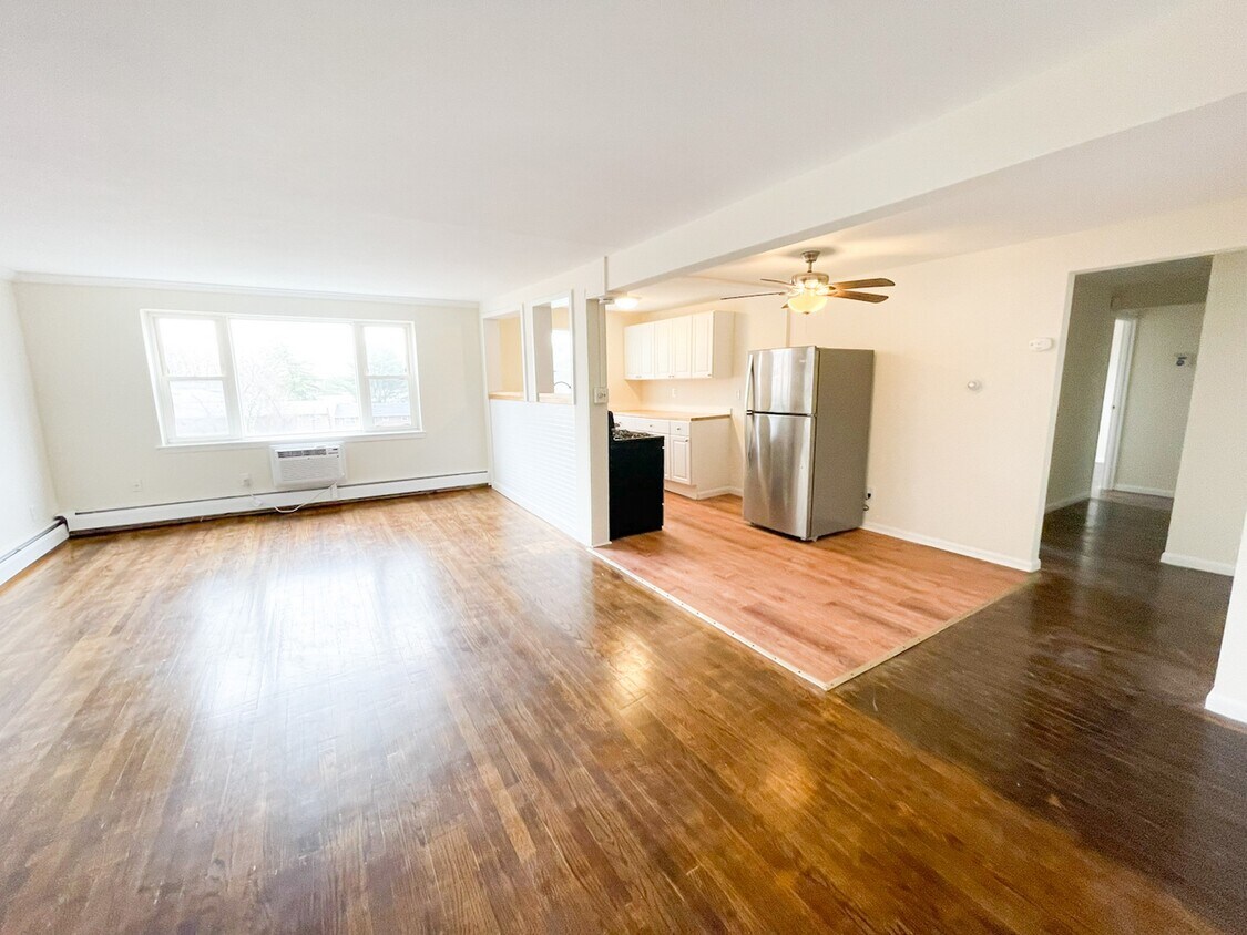 Primary Photo - 70 Farmington Ave