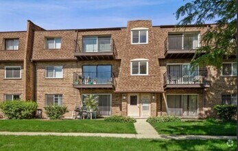 Building Photo - 9380 Bay Colony Dr
