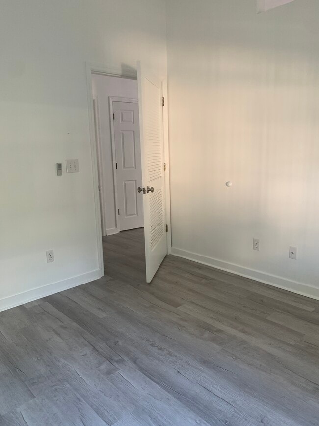 Foto del edificio - 135 Grayton Village Rd