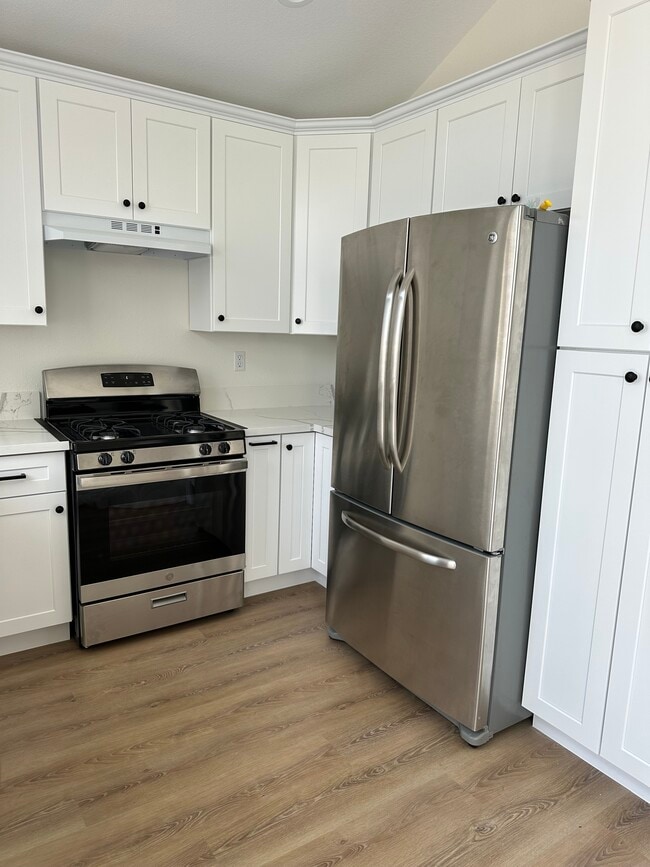 Building Photo - 9011 Aldershot Ct