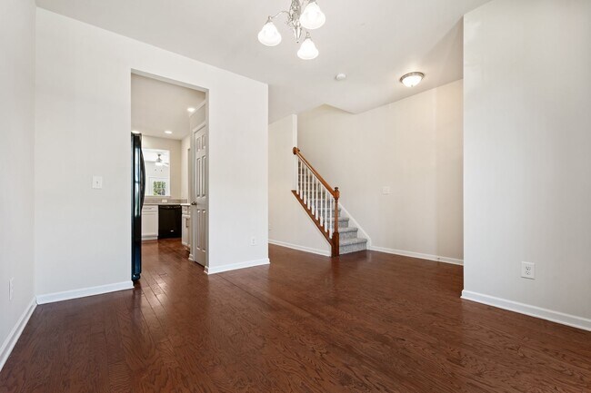Foto del edificio - 2be / 2.5ba Townhome Near Hope Valley Farms!