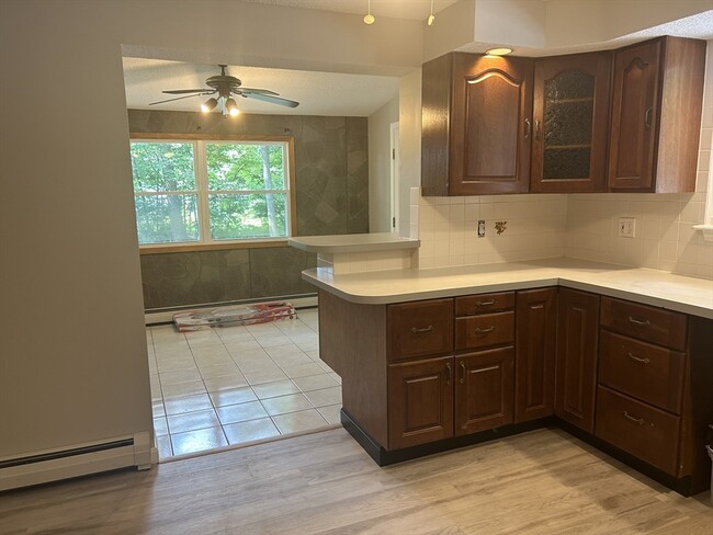 Building Photo - 40 Montcalm St