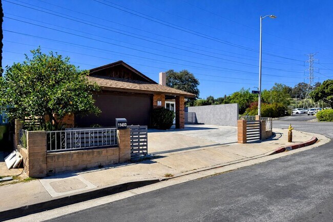 Foto del edificio - 11493 Lev Ave