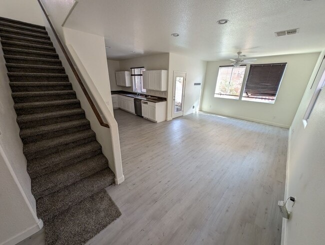 Building Photo - 7593 Perla Del Mar Ave