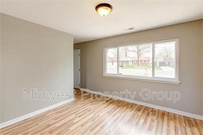 Foto del edificio - 2697 McKelvey Rd