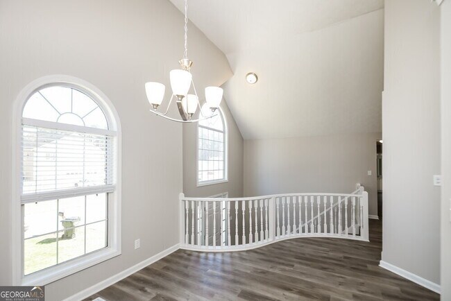 Building Photo - 2740 Owens Dr