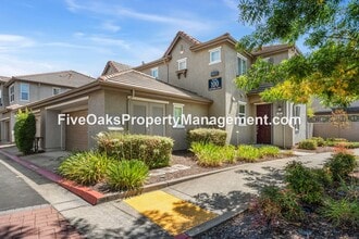 Building Photo - 101 Matisse Ln