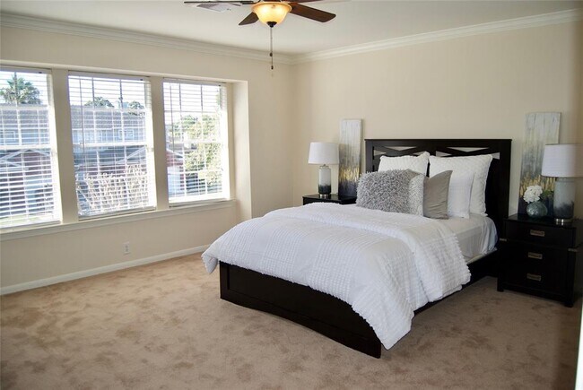 Building Photo - 11702 Emerald Hill Dr
