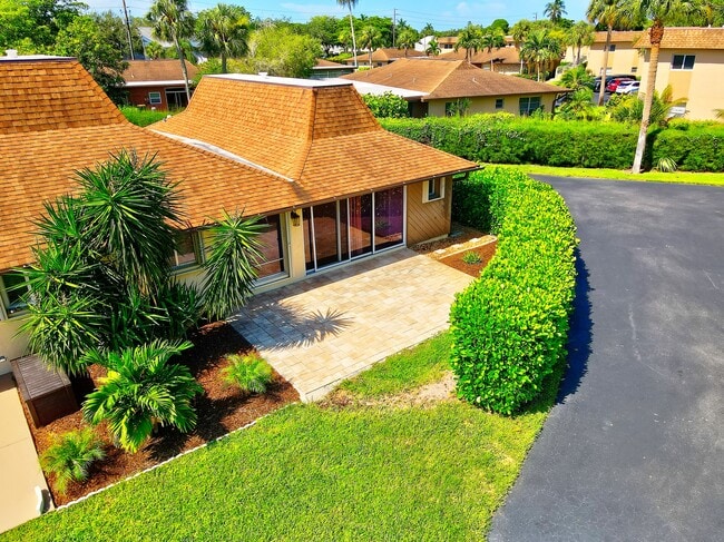 Foto del edificio - 787 Palm View Dr