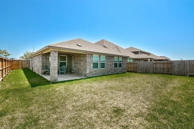 Foto del edificio - 4431 Silvergrass Ln